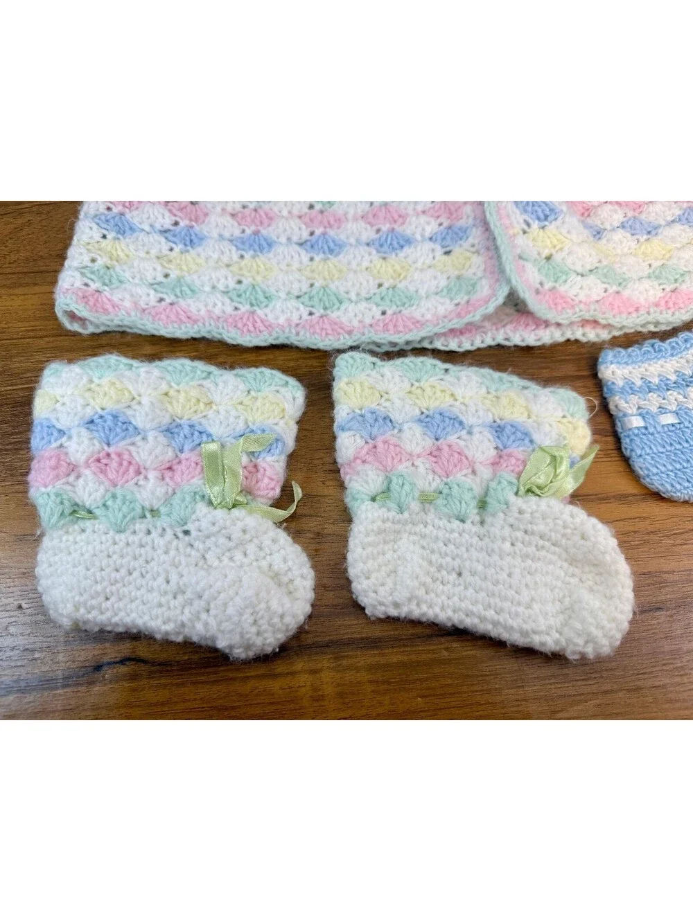 Vintage Handmade Crochet Baby Sweater Set 6-12M Pastel Bonnet Booties Heirloom